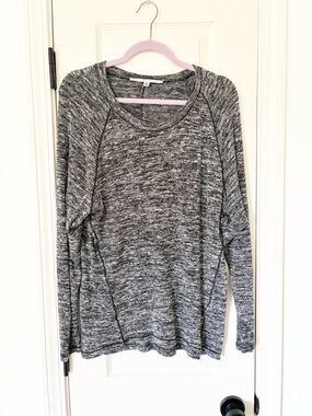 Studio M women's small Gray Marled Long-Sleeve Knit Top